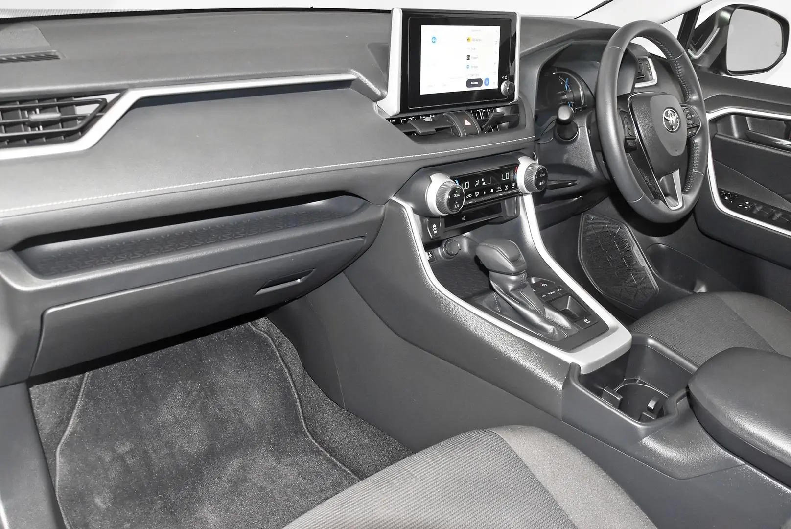 2024 Toyota RAV4 Gallery Image 17