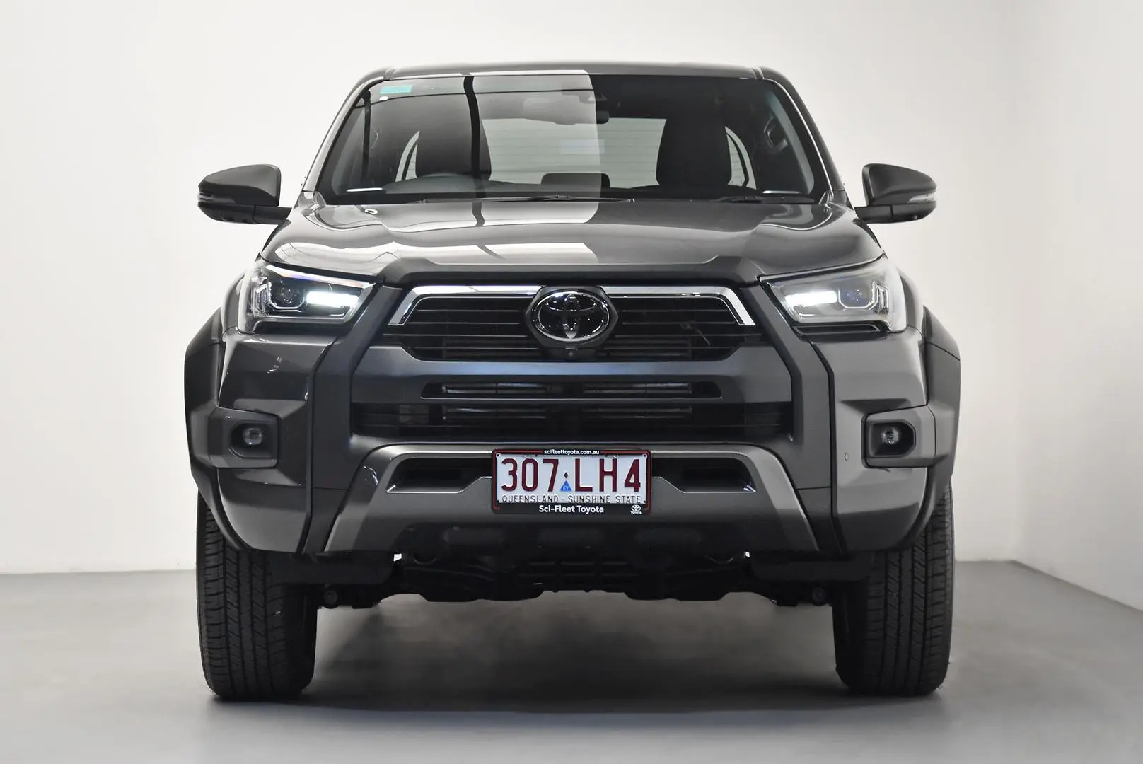 2024 Toyota Hilux Gallery Image 2