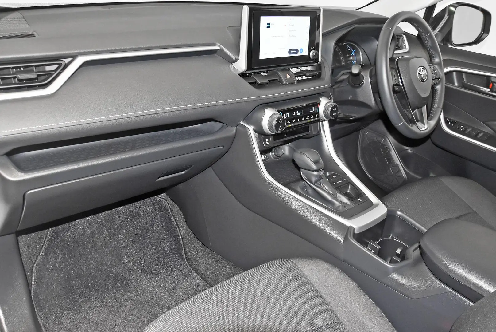 2024 Toyota RAV4 Gallery Image 17