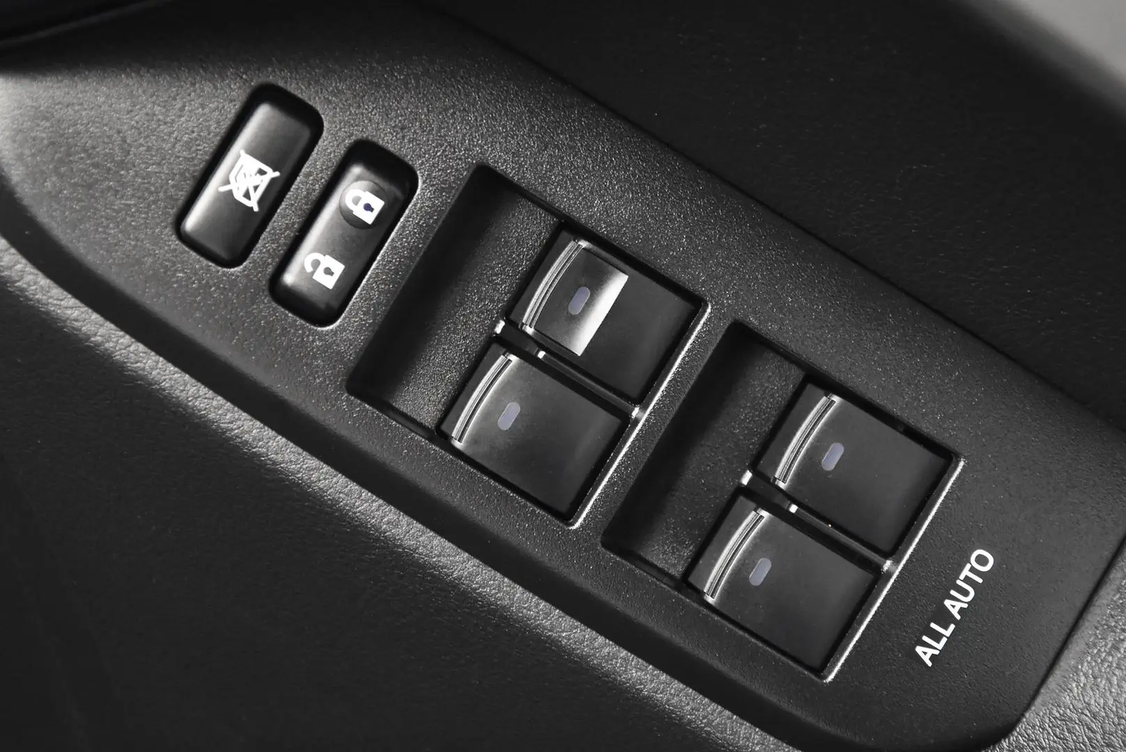 2021 Toyota Landcruiser Prado Gallery Image 8