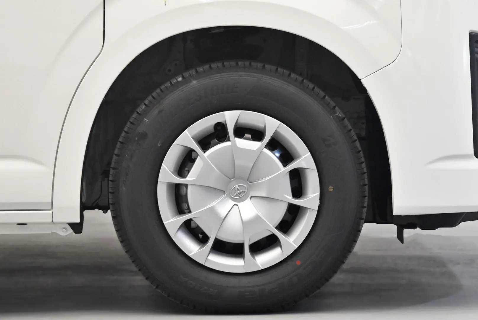 2025 Toyota Hiace Gallery Image 20