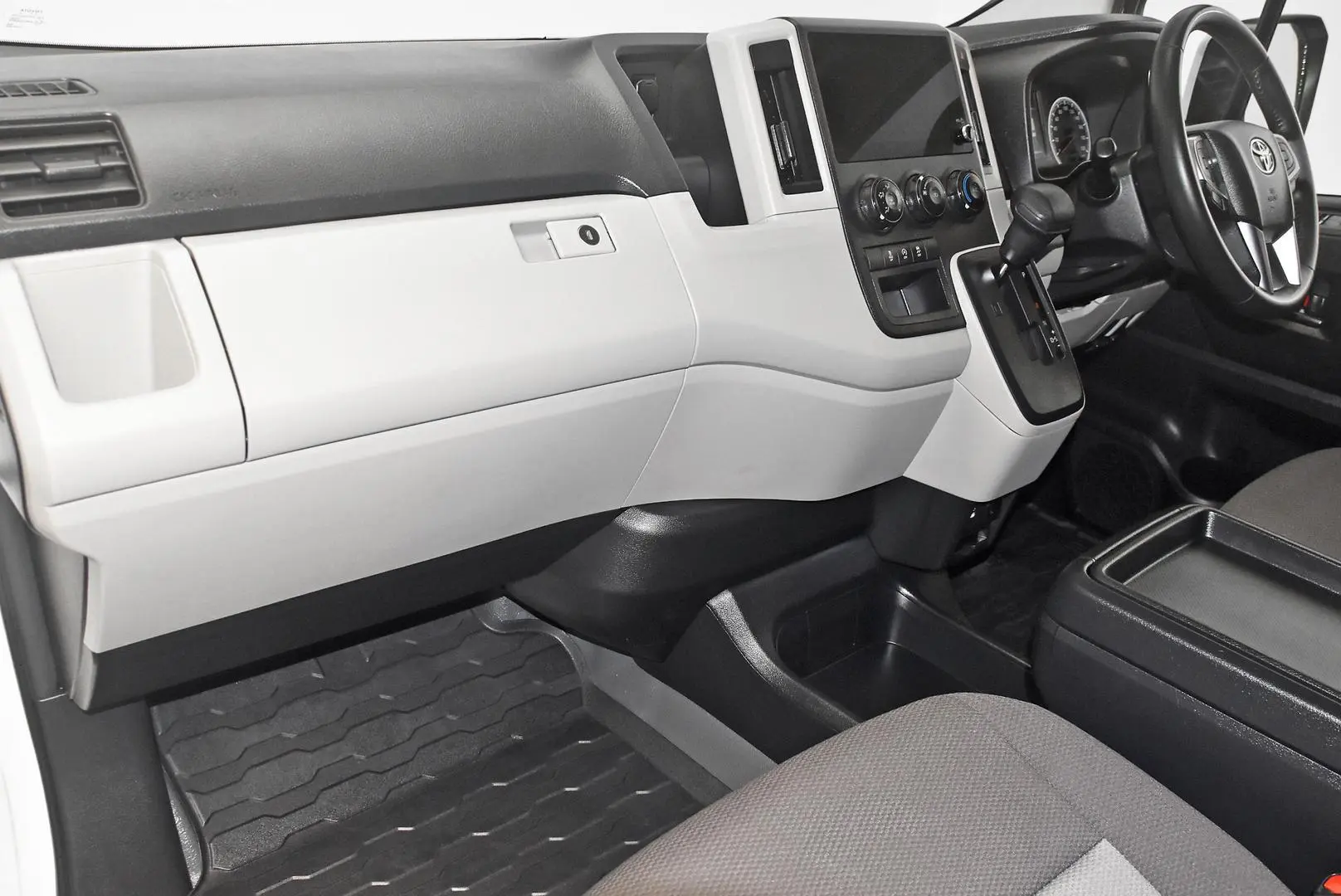 2024 Toyota Hiace Gallery Image 15