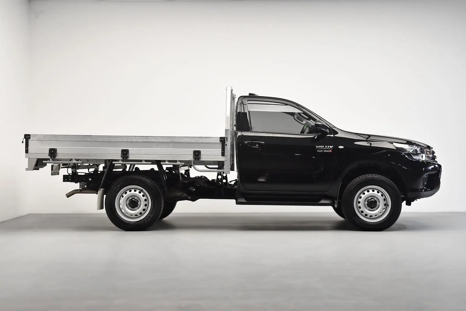 2024 Toyota Hilux Gallery Image 3