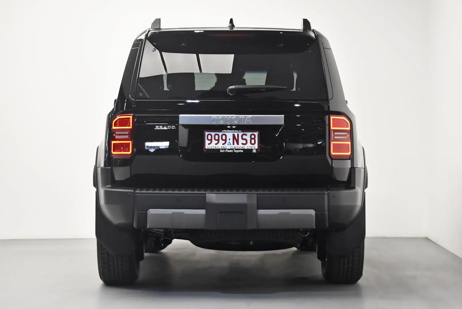 2025 Toyota Landcruiser Prado Gallery Image 6