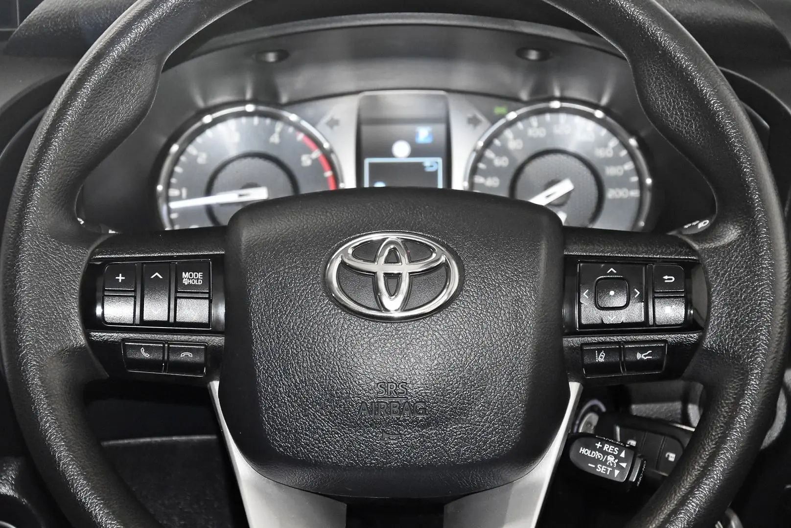 2023 Toyota Hilux Gallery Image 16