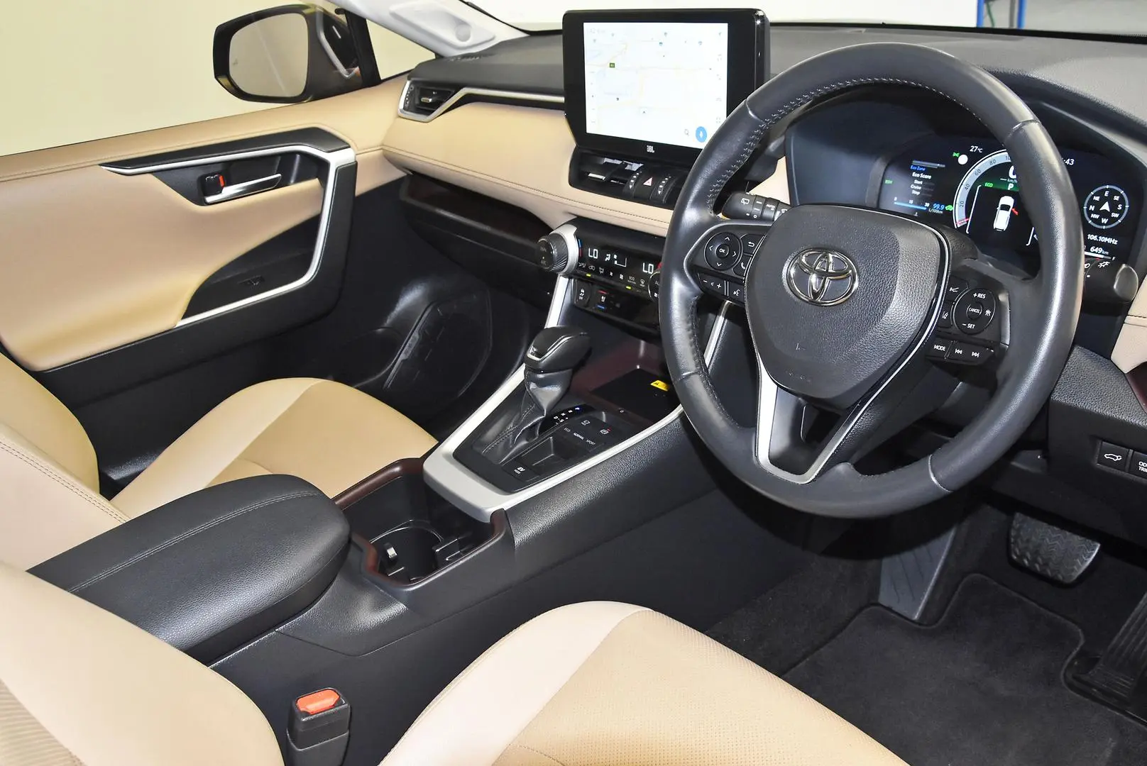2023 Toyota RAV4 Gallery Image 9