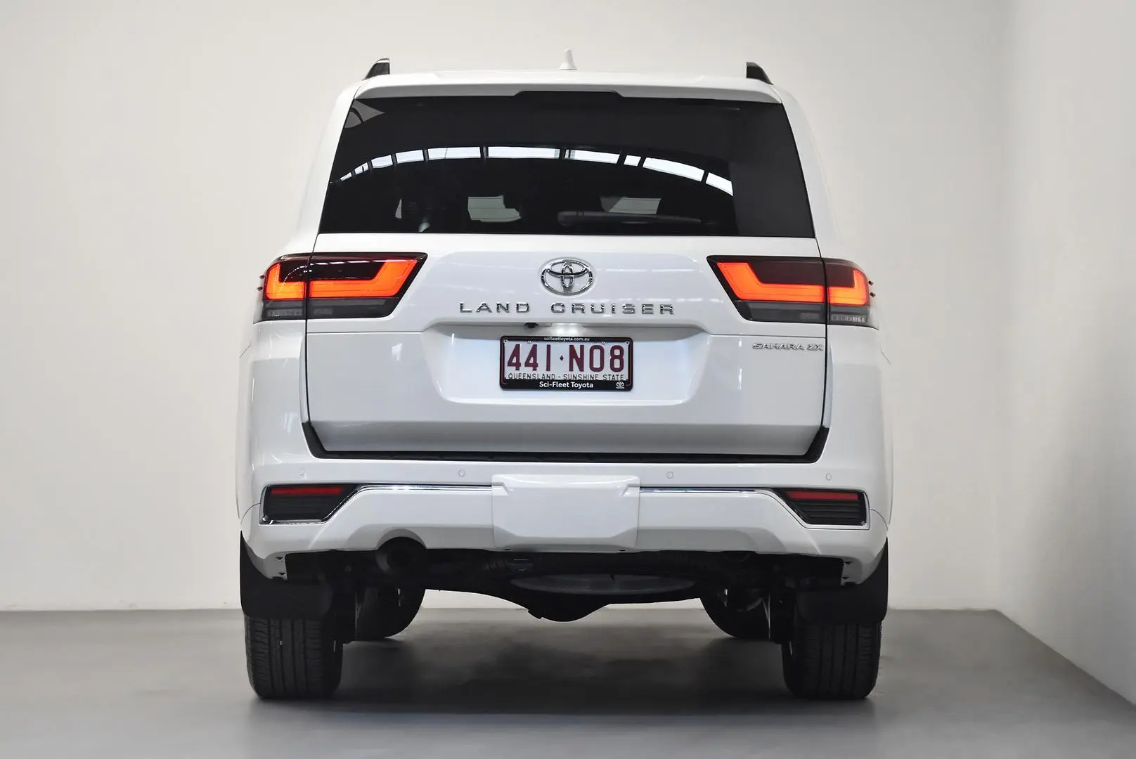 2025 Toyota Landcruiser Gallery Image 6