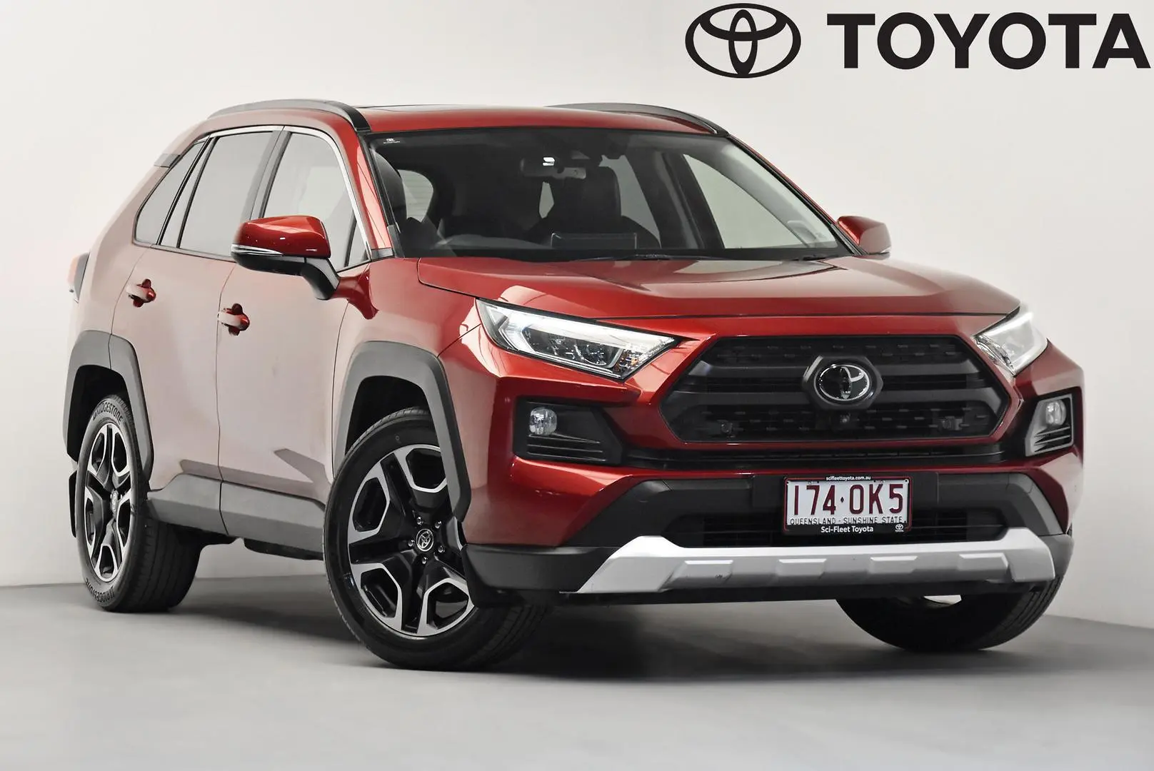 2020 Toyota RAV4 Gallery Image 1