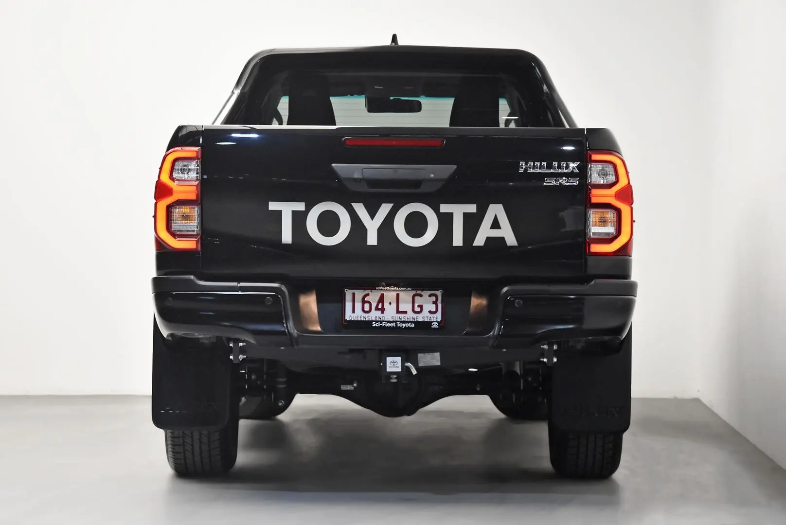 2024 Toyota Hilux Gallery Image 6