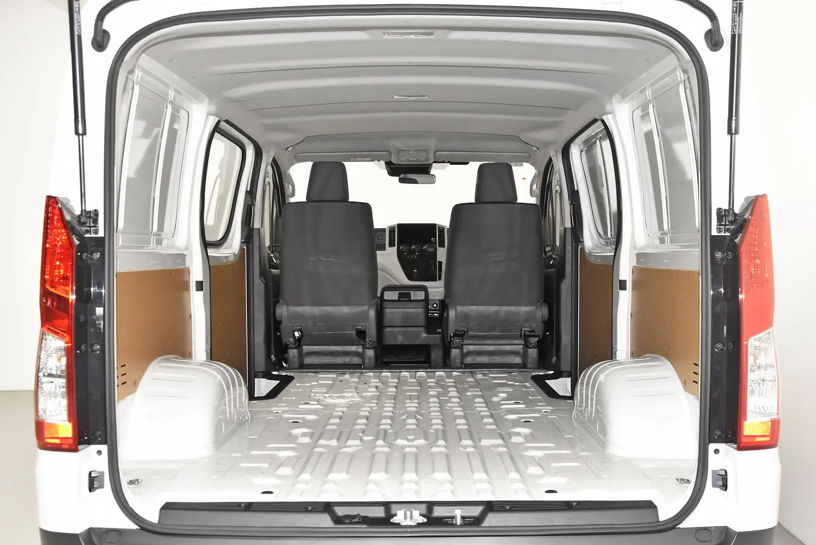 2025 Toyota Hiace Gallery Image 19