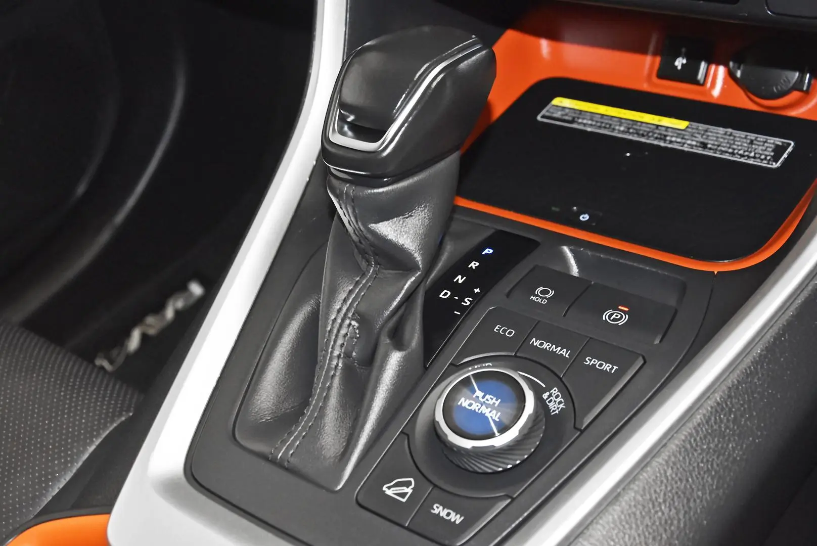 2020 Toyota RAV4 Gallery Image 14