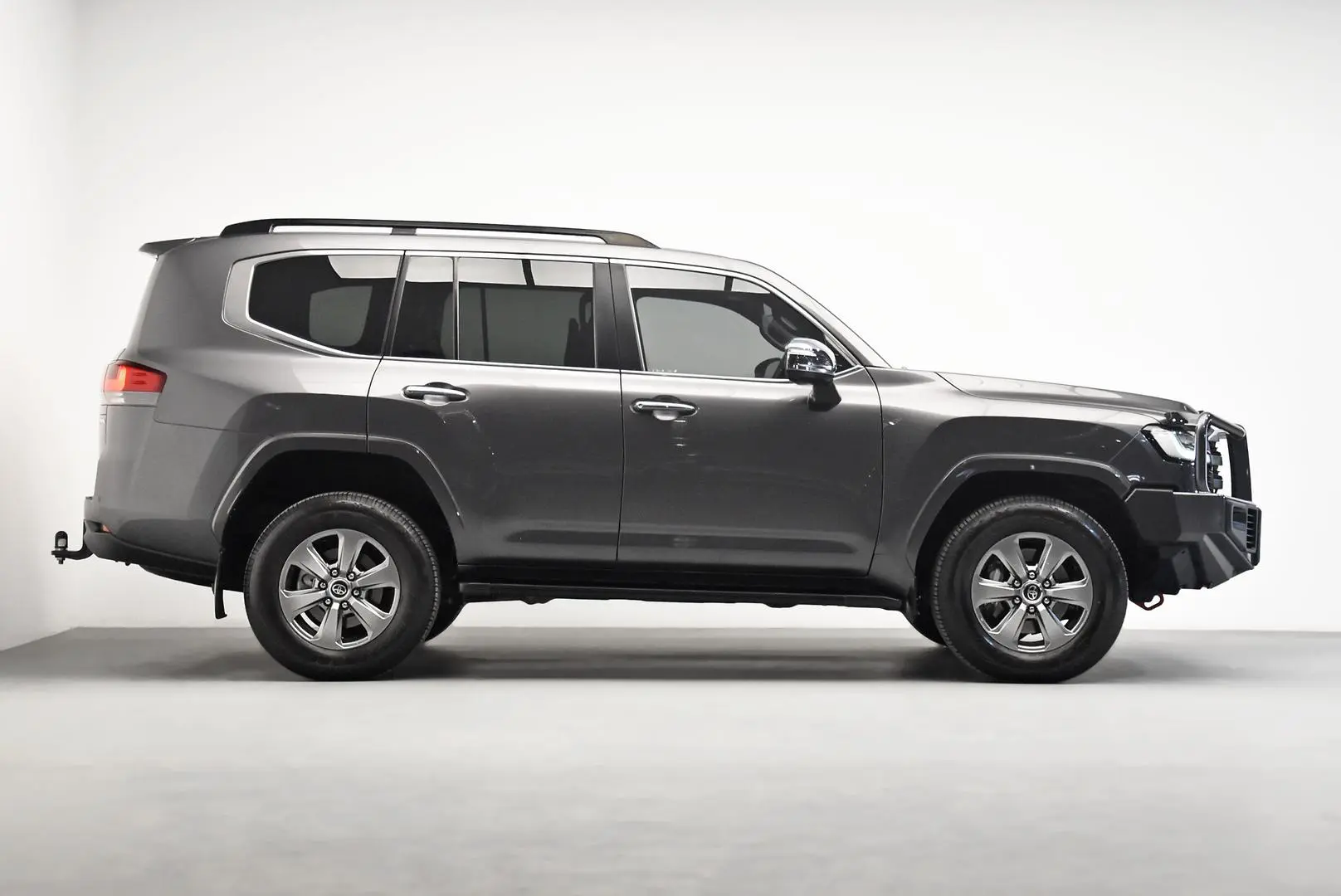 2023 Toyota Landcruiser Gallery Image 3