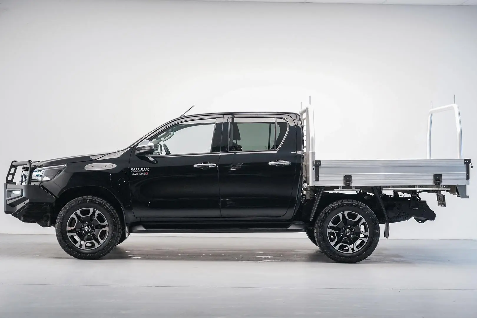 2021 Toyota Hilux Gallery Image 3