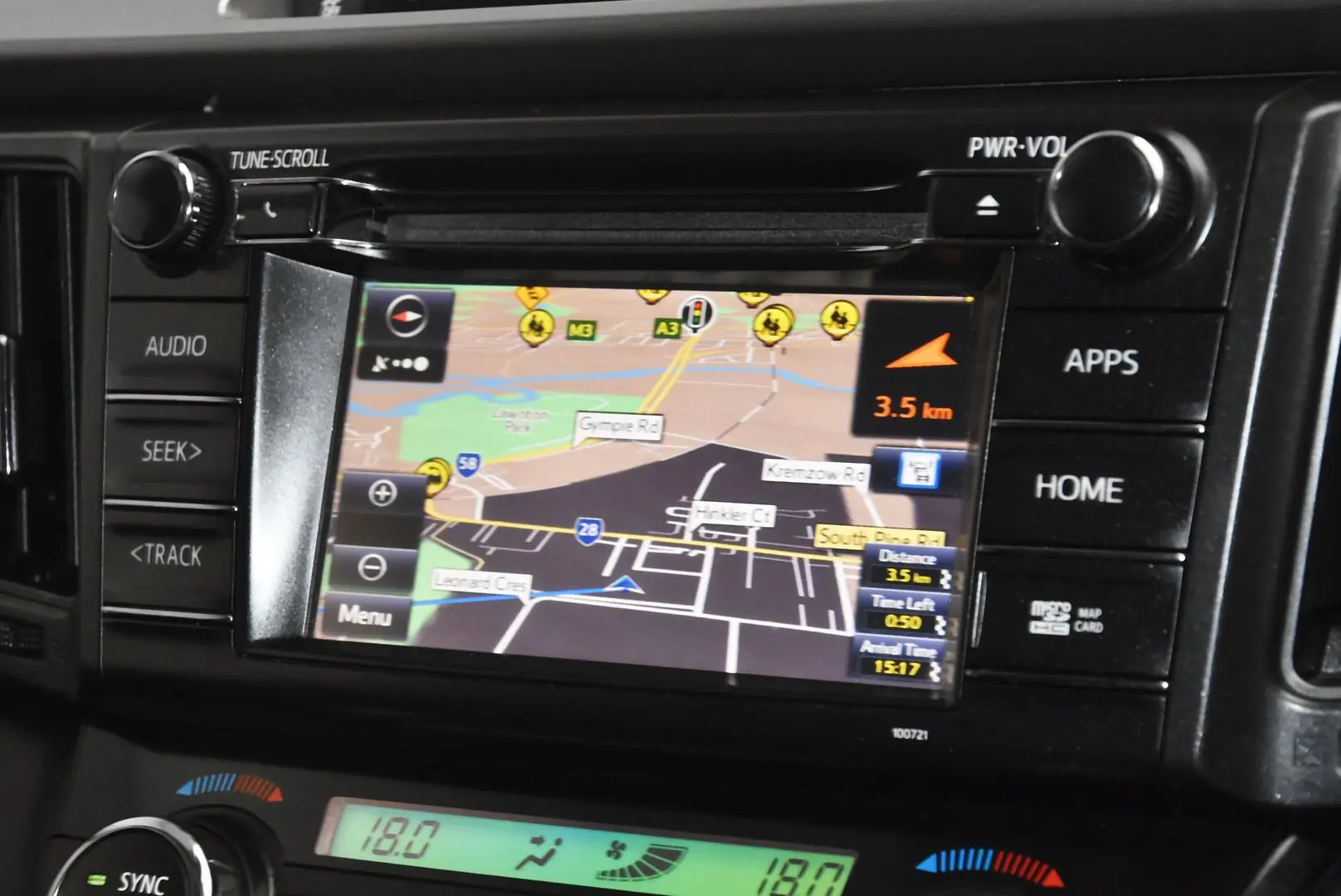 2018 Toyota RAV4 Gallery Image 11