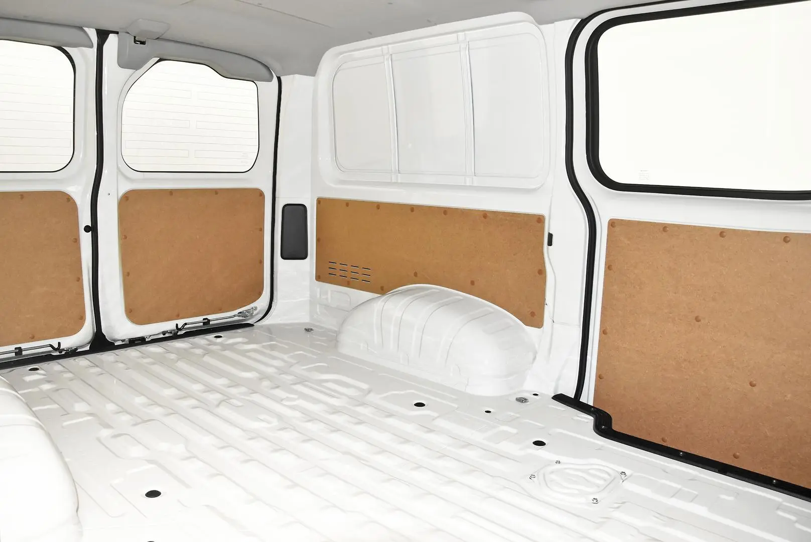 2025 Toyota Hiace Gallery Image 20