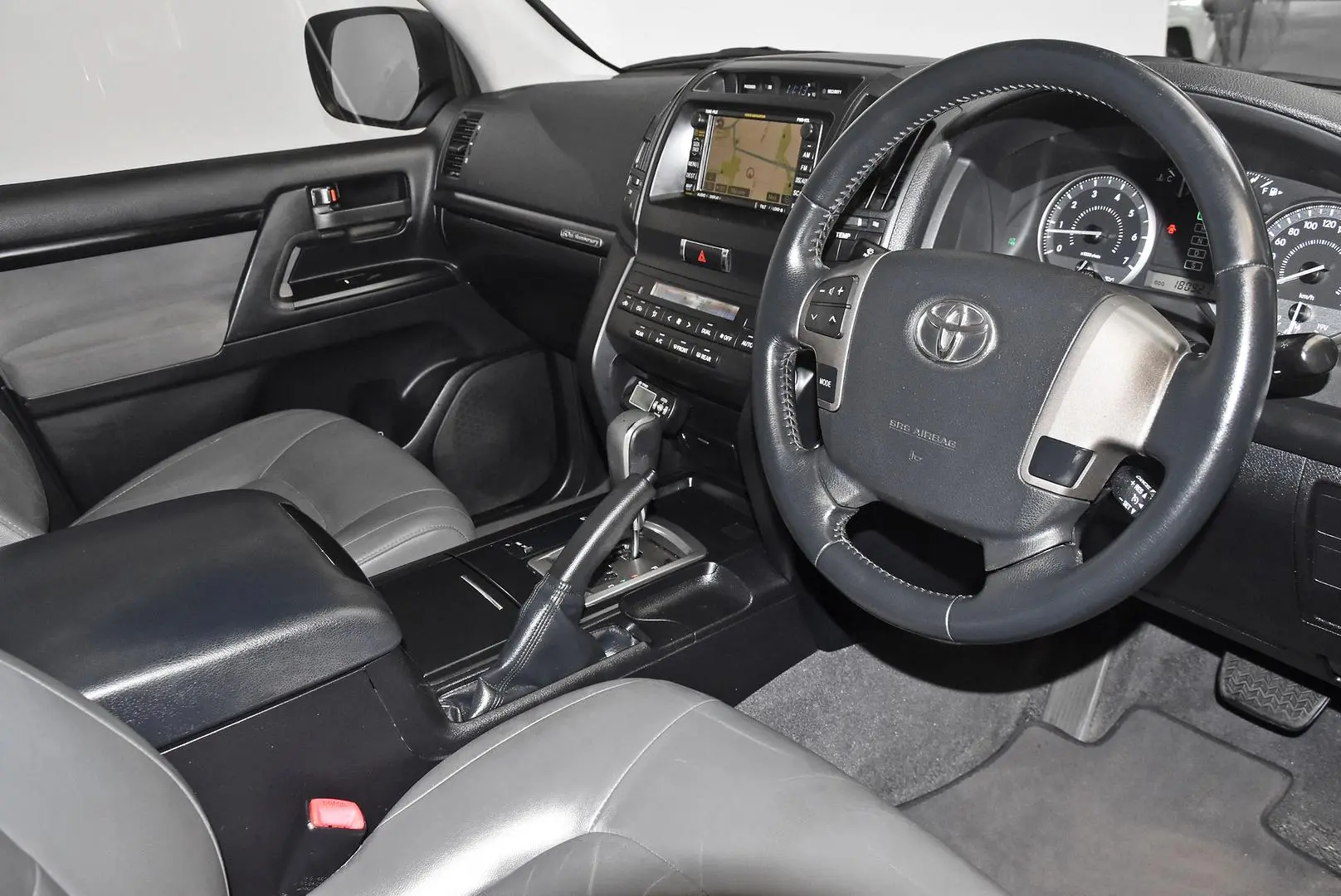 2010 Toyota Landcruiser Gallery Image 7