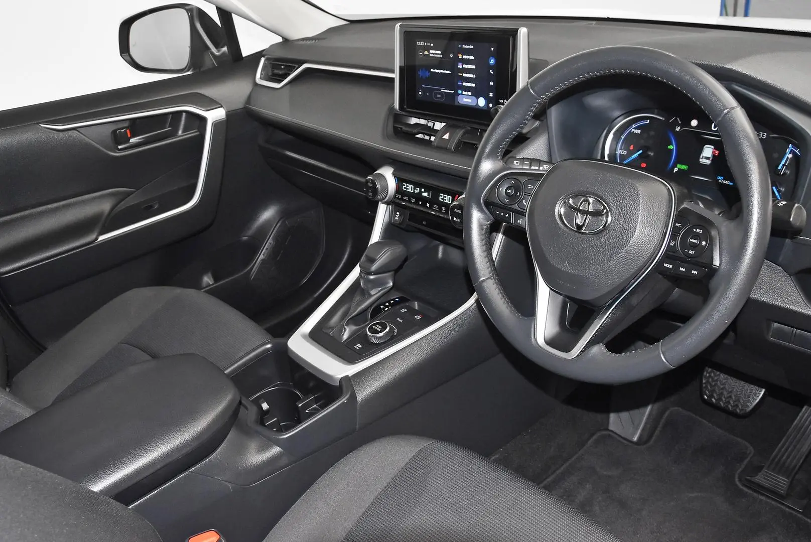 2024 Toyota RAV4 Gallery Image 9