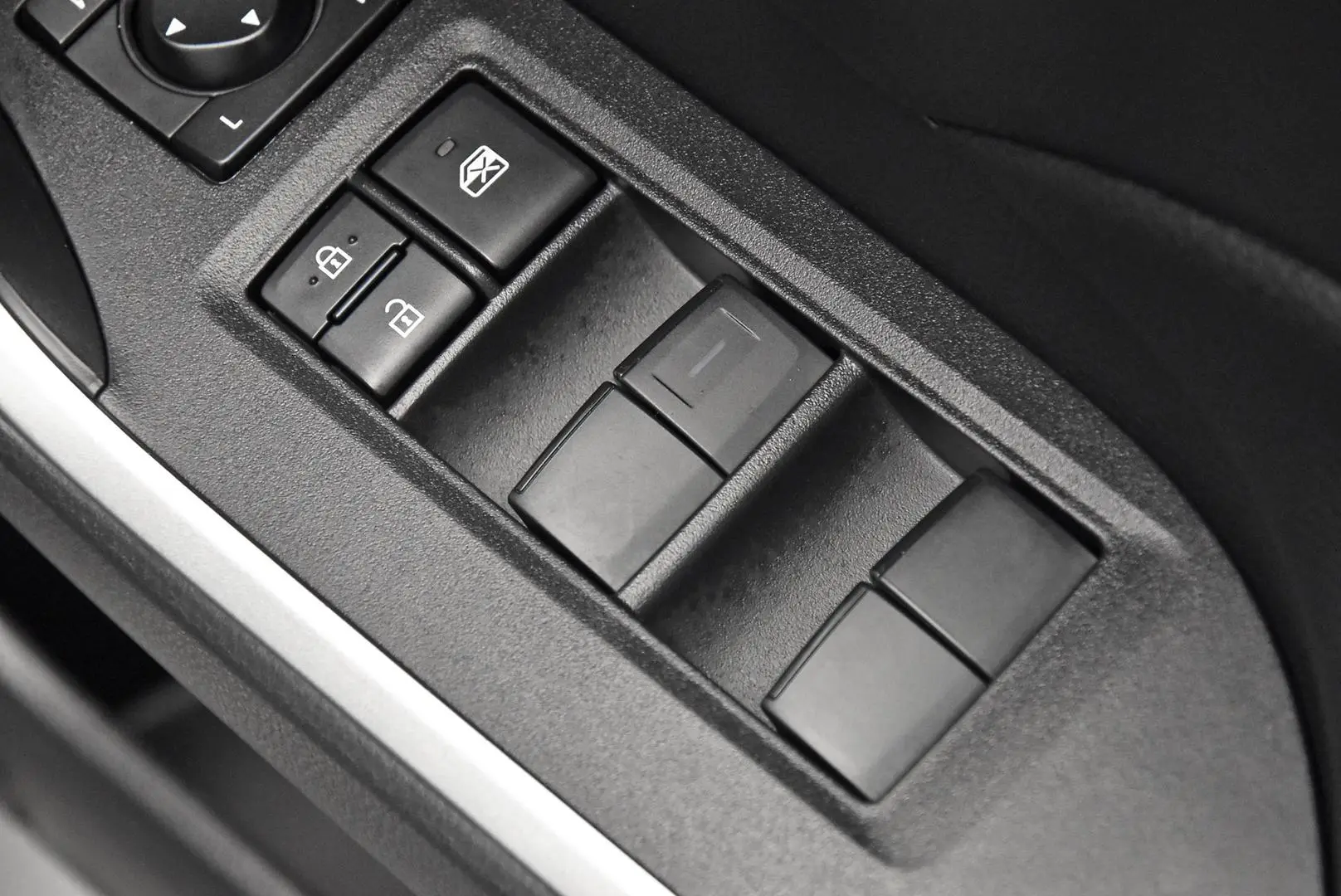 2024 Toyota RAV4 Gallery Image 10