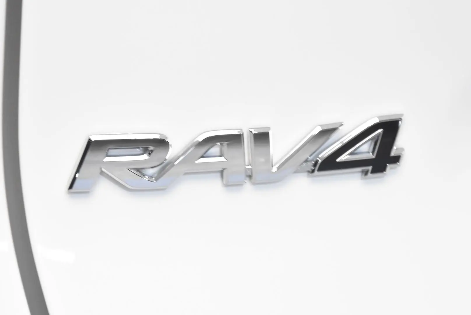 2024 Toyota RAV4 Gallery Image 7