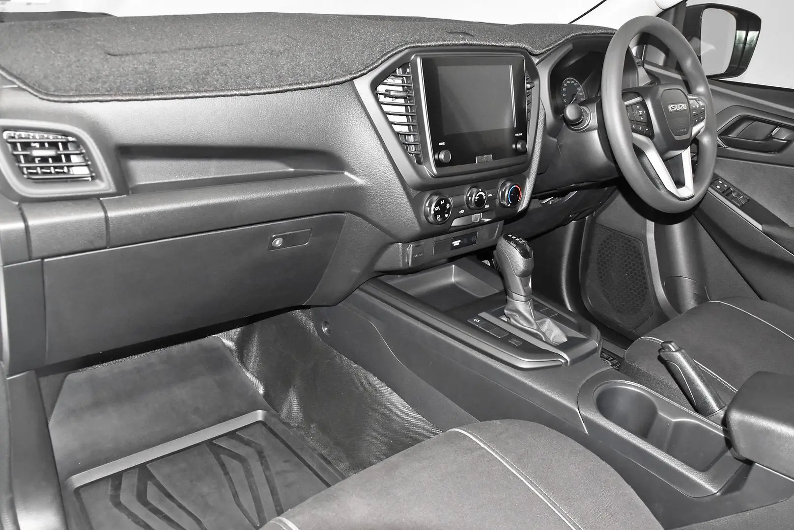 2025 Isuzu D-MAX Gallery Image 14