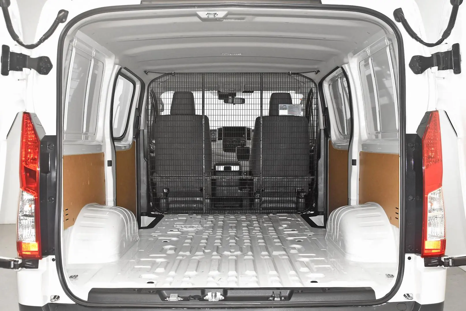 2024 Toyota Hiace Gallery Image 18