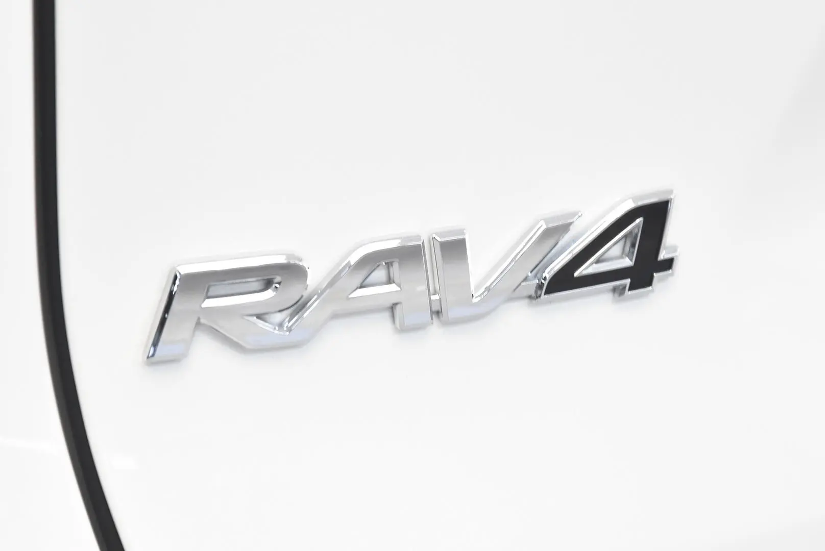 2022 Toyota RAV4 Gallery Image 7