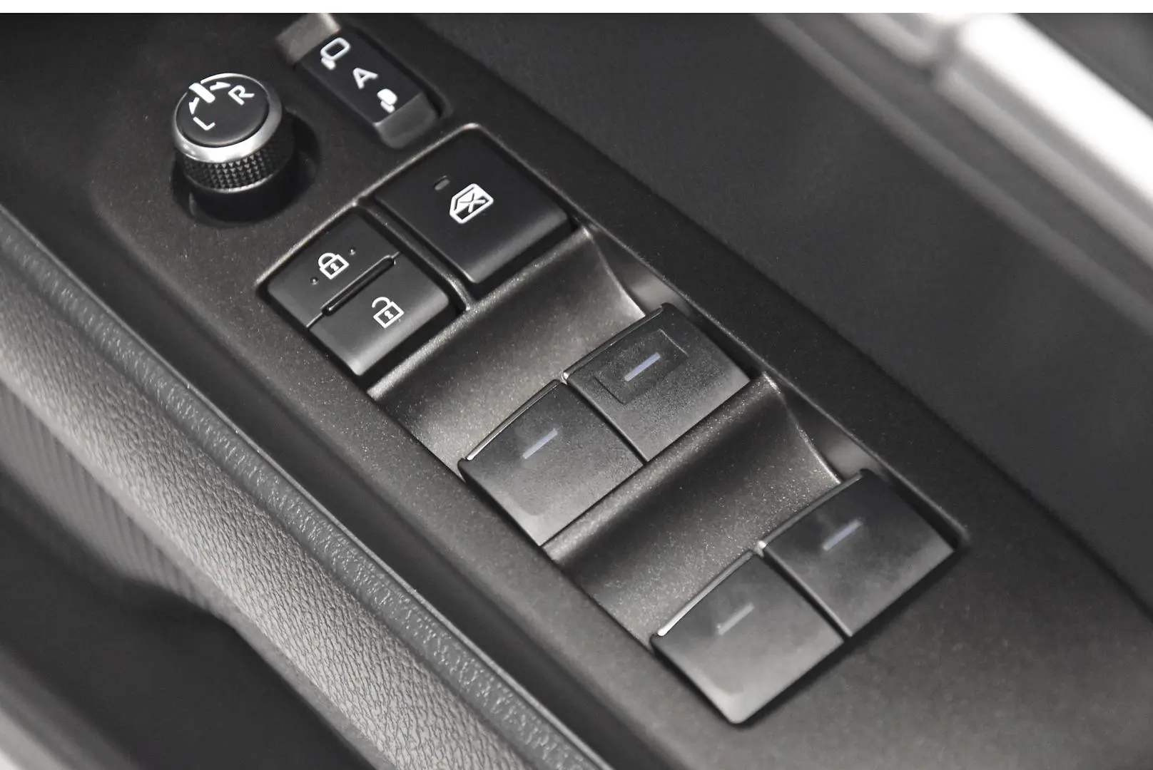 2024 Toyota Camry Gallery Image 9