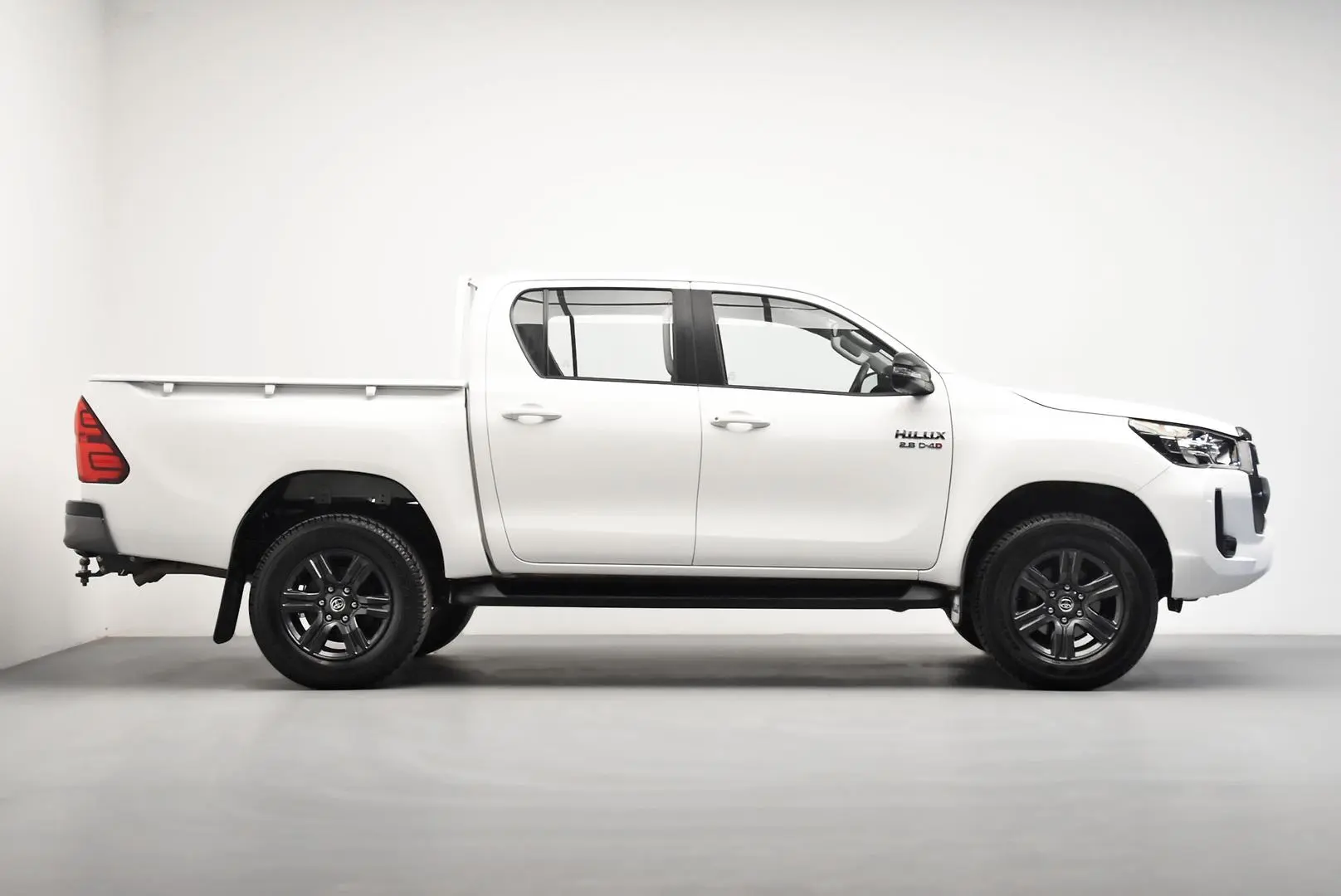 2023 Toyota Hilux Gallery Image 3