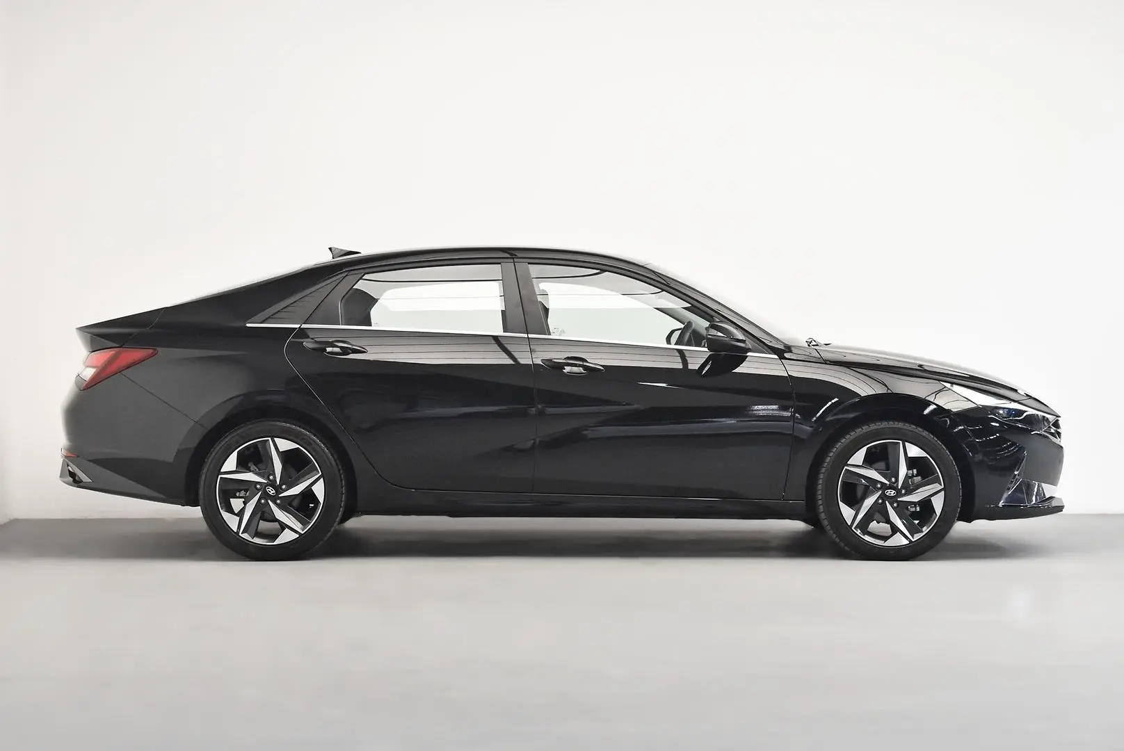 2021 Hyundai i30 Gallery Image 3