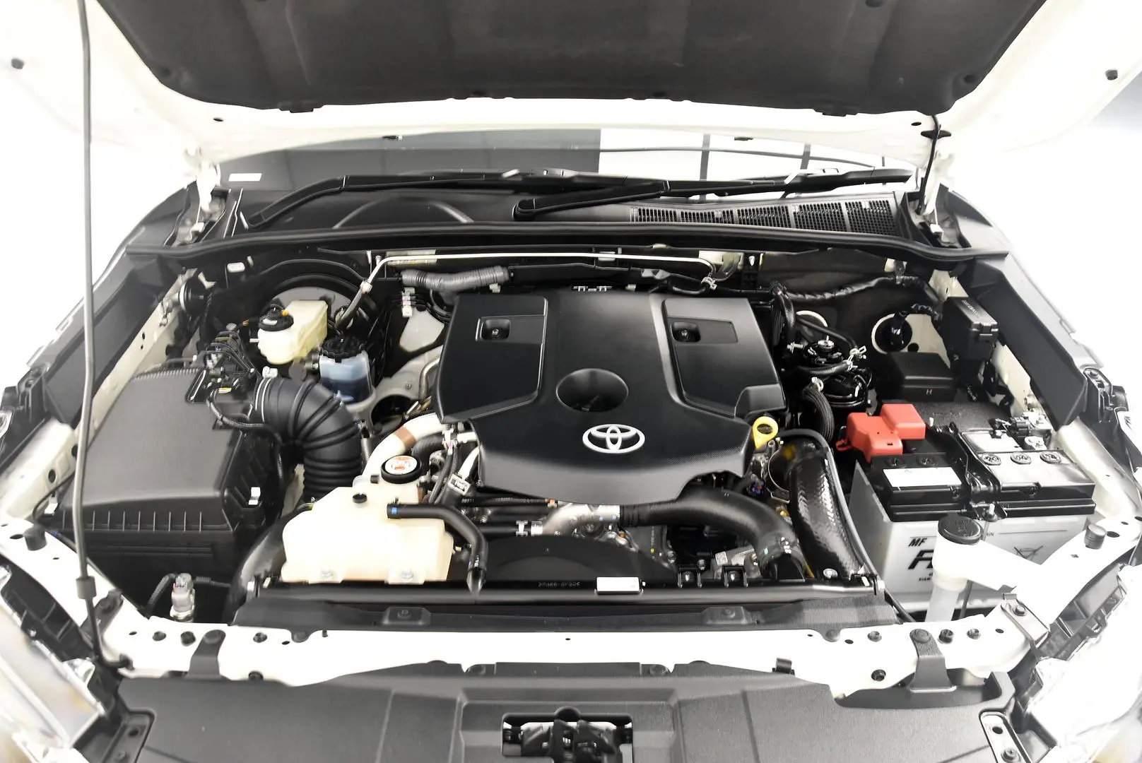 2025 Toyota Hilux Gallery Image 21