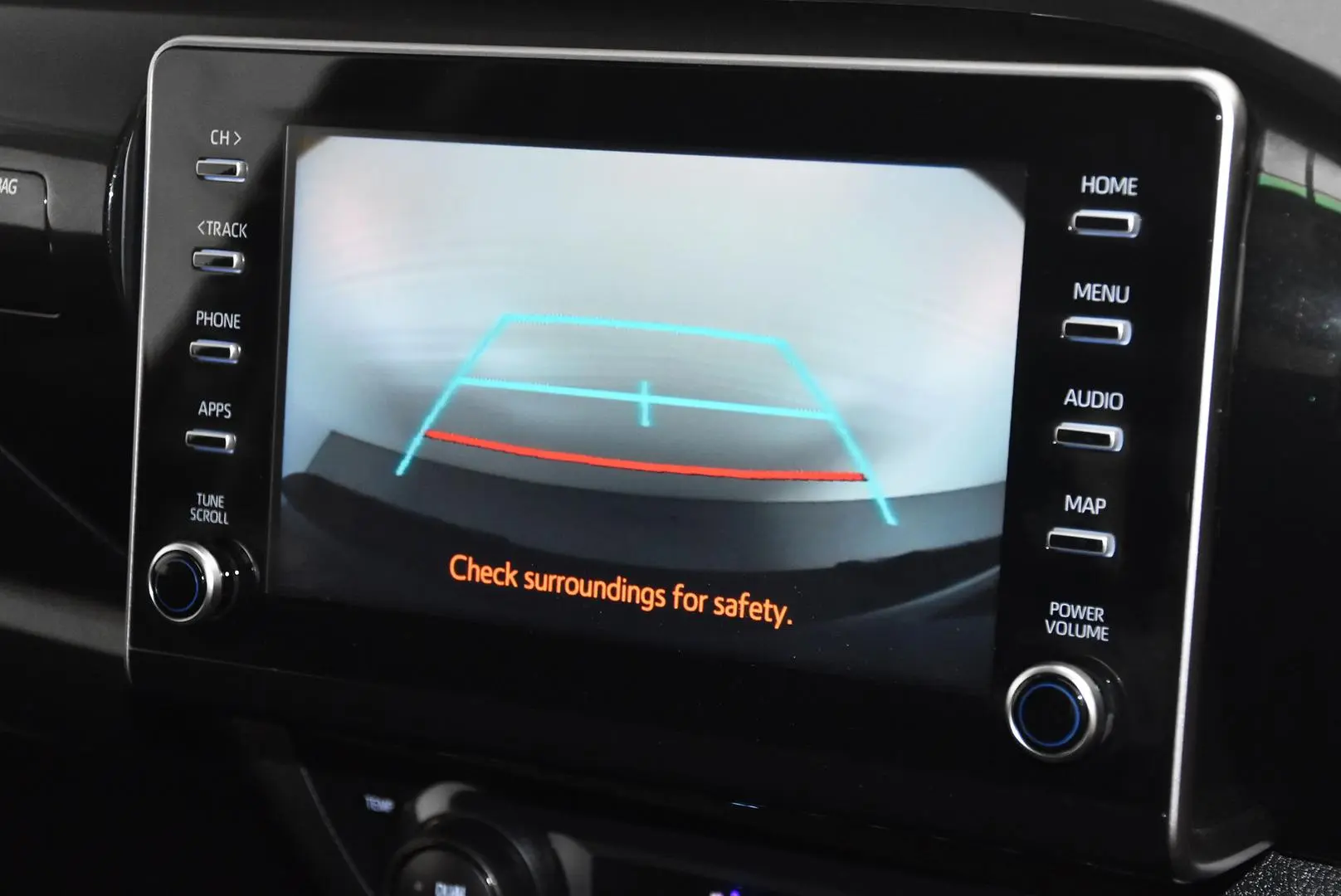 2024 Toyota Hilux Gallery Image 12