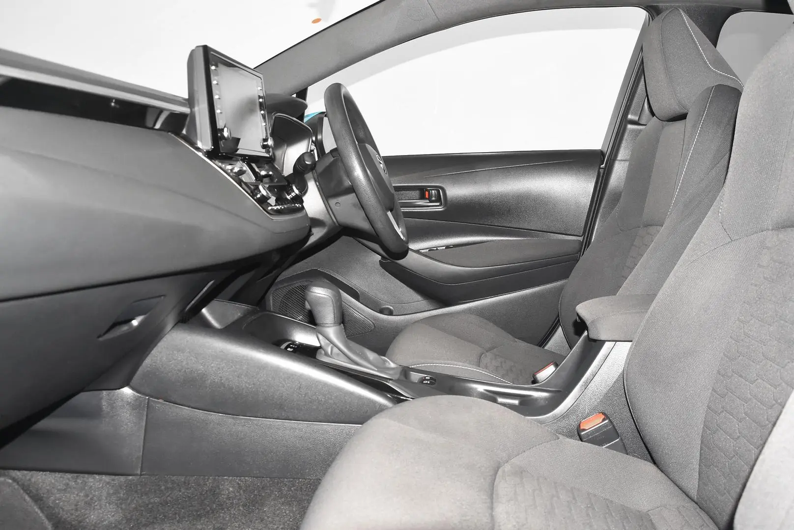 2018 Toyota Corolla Gallery Image 18