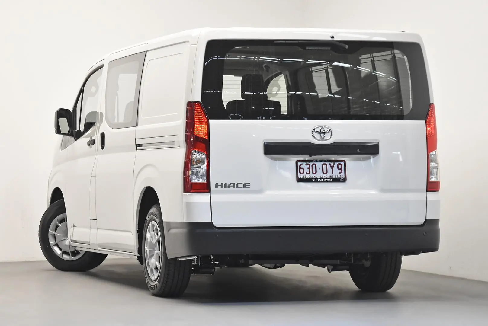 2025 Toyota Hiace Gallery Image 5