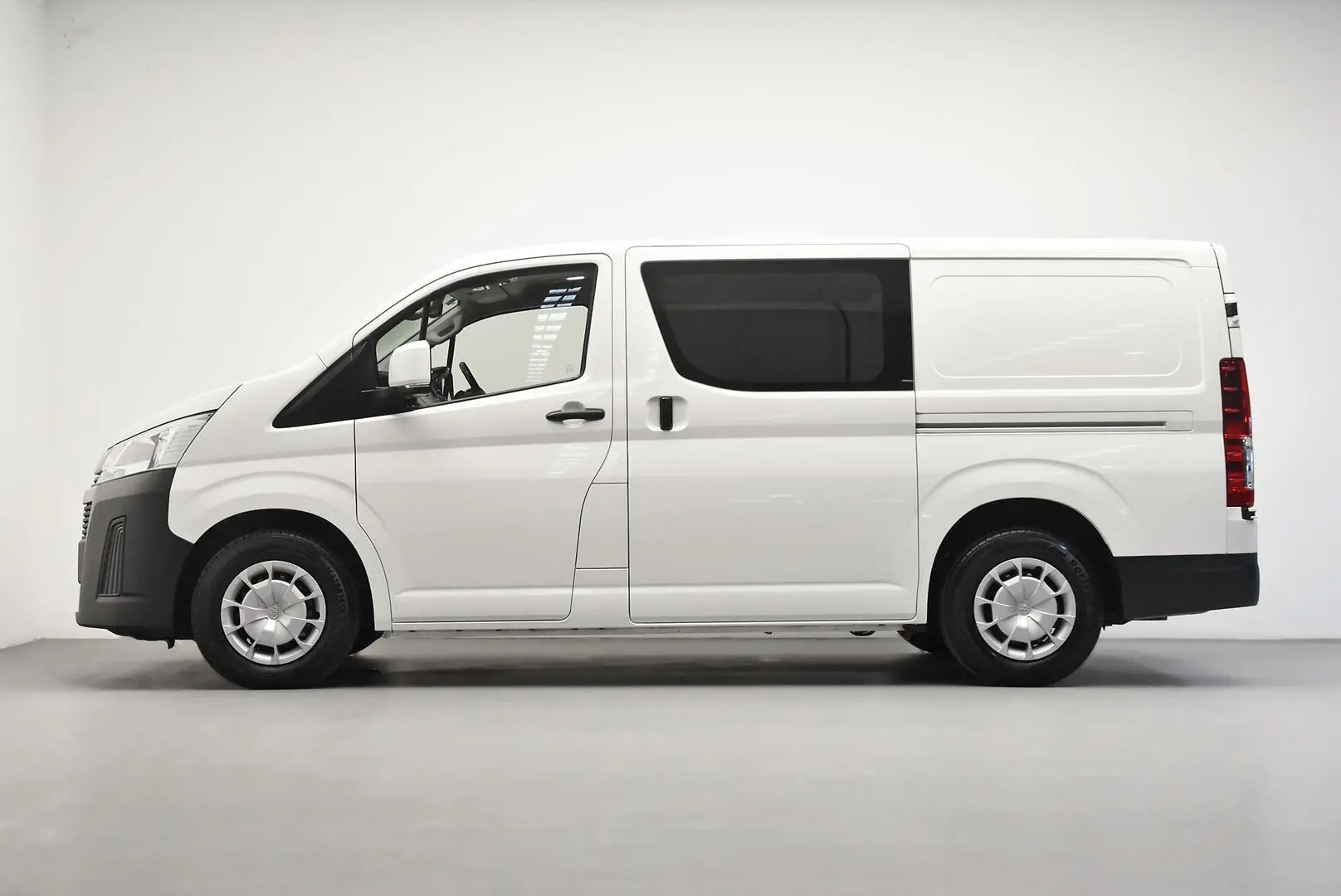 2024 Toyota Hiace Gallery Image 4