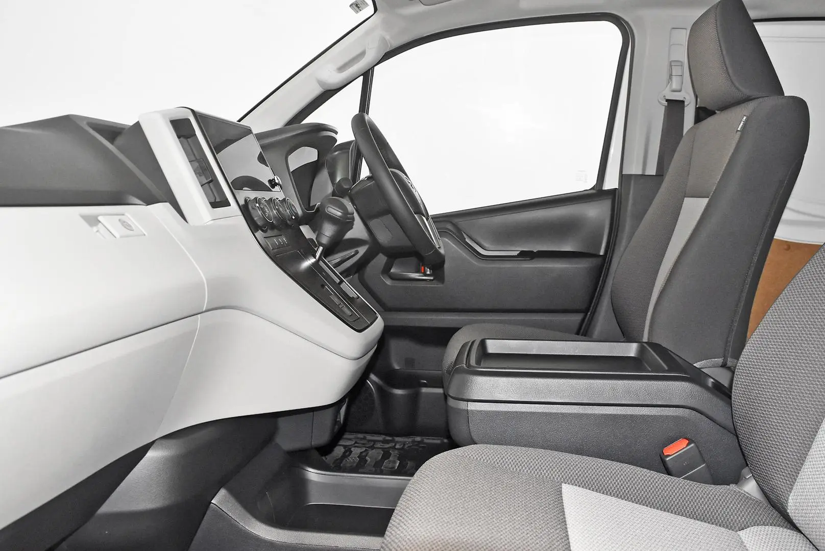 2025 Toyota Hiace Gallery Image 17