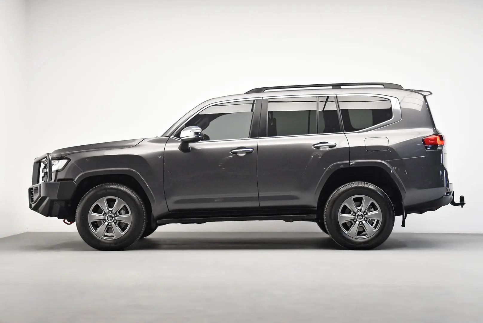 2023 Toyota Landcruiser Gallery Image 4