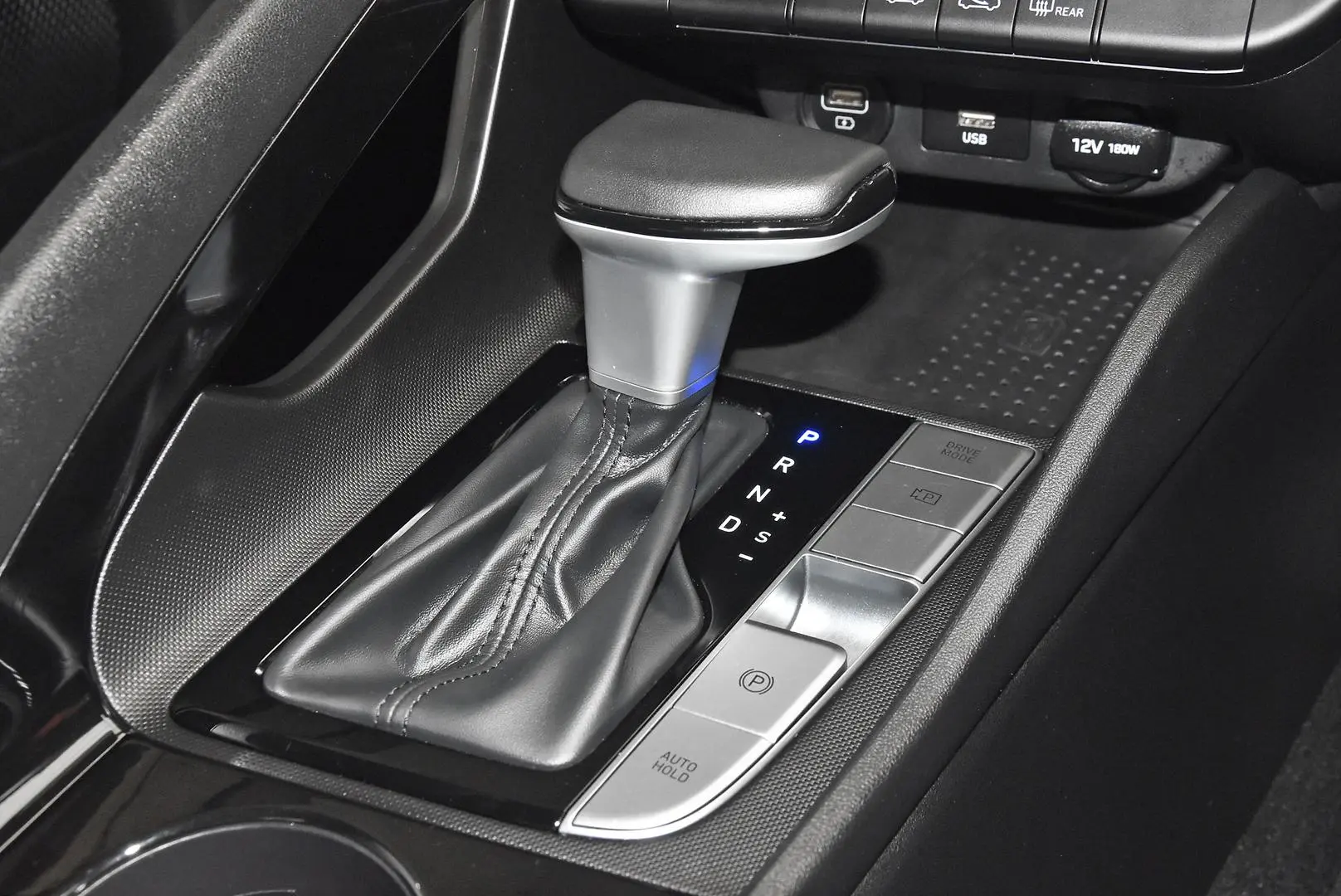 2021 Hyundai i30 Gallery Image 12