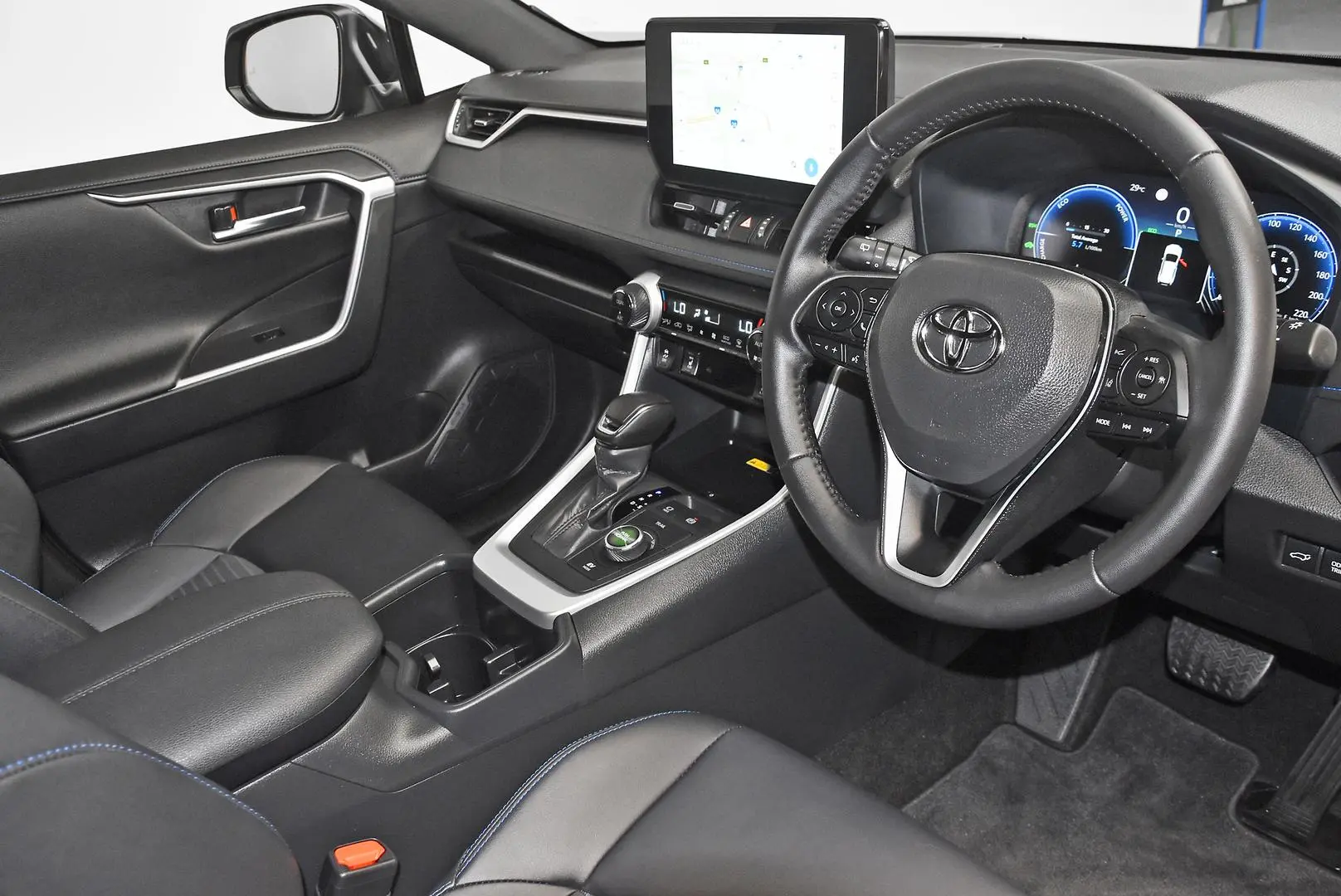 2025 Toyota RAV4 Gallery Image 9