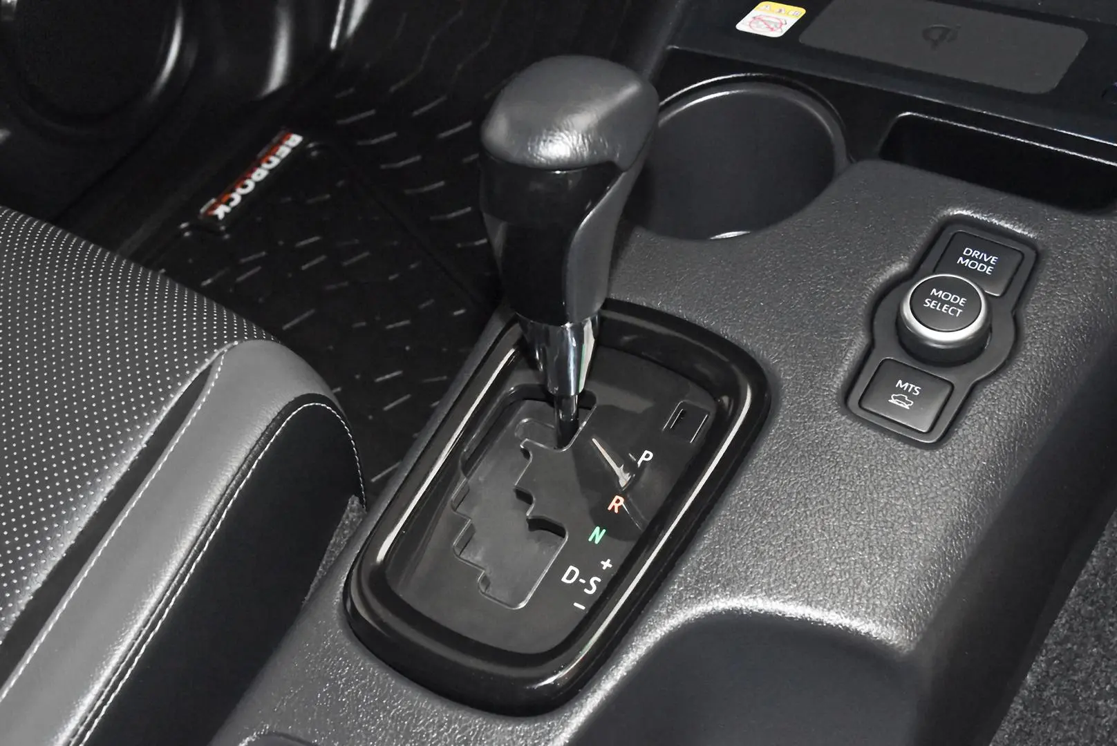 2024 Toyota Hilux Gallery Image 13