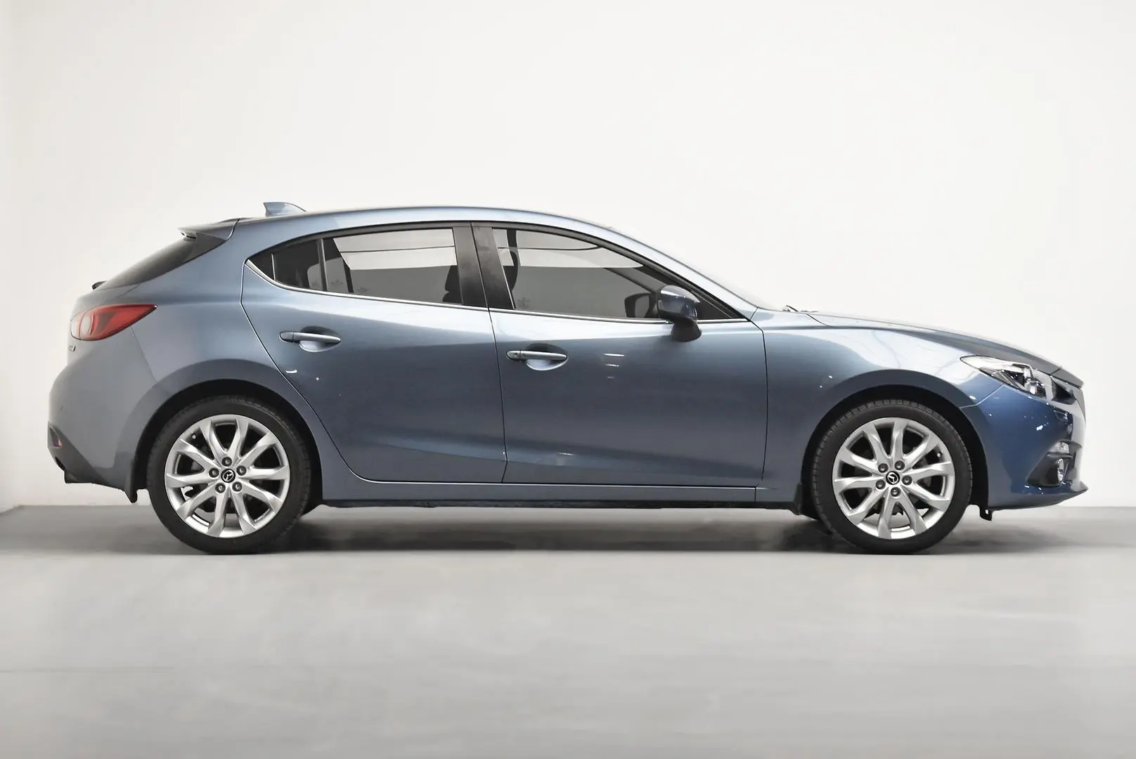 2015 Mazda 3 Gallery Image 3