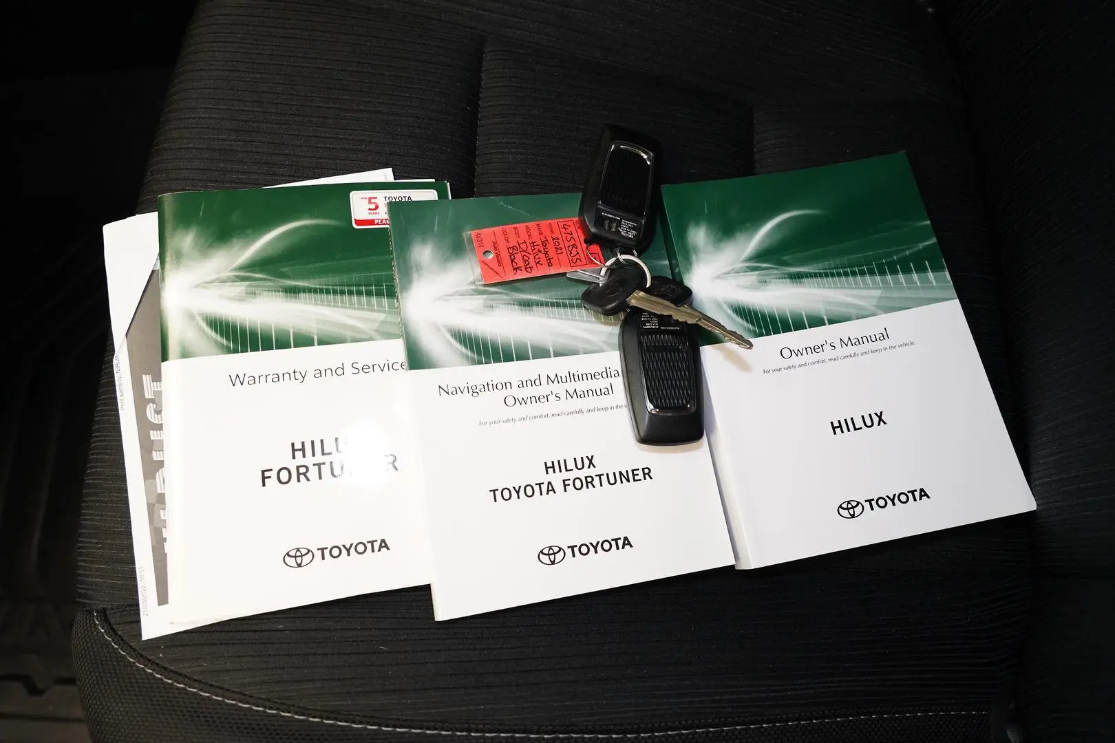 2021 Toyota Hilux Gallery Image 11