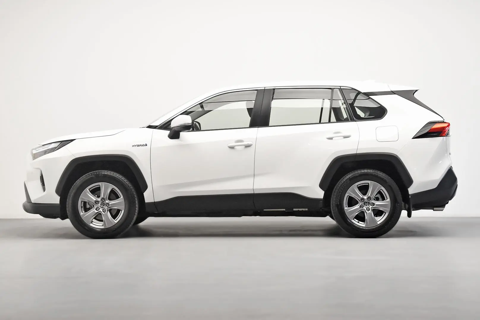 2024 Toyota RAV4 Gallery Image 4
