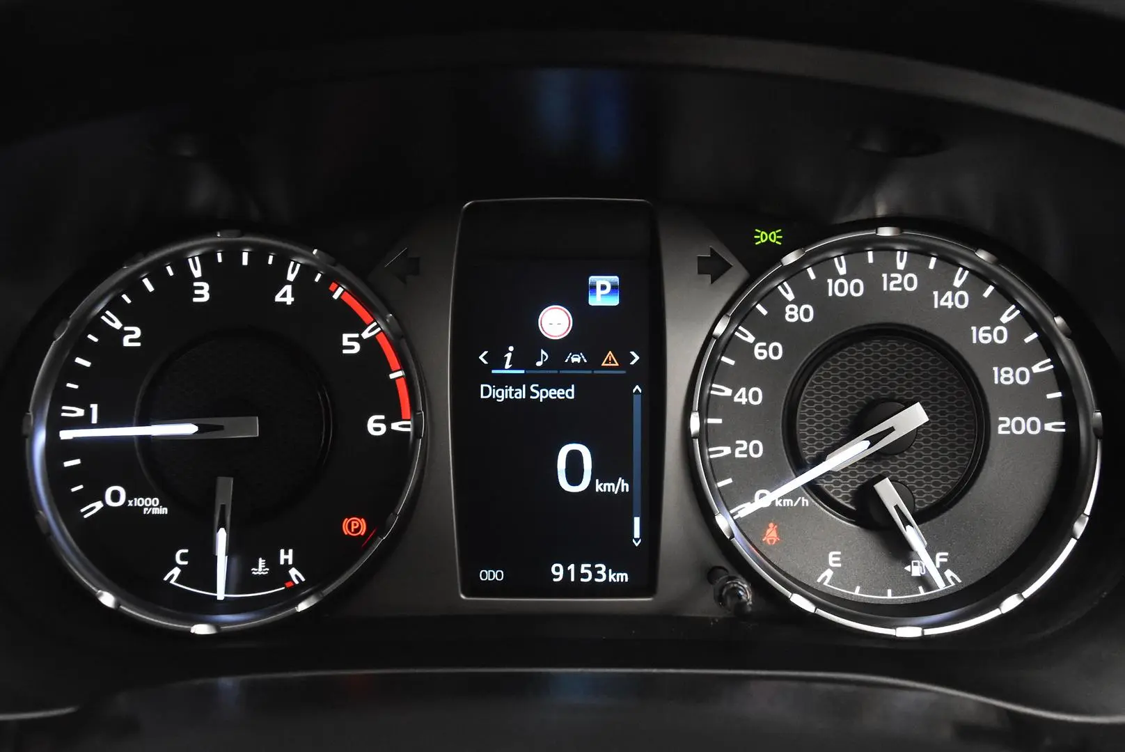 2025 Toyota Hilux Gallery Image 11