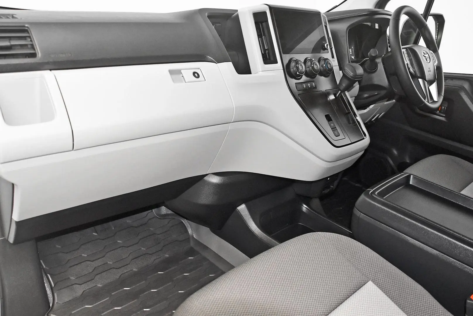 2025 Toyota Hiace Gallery Image 16