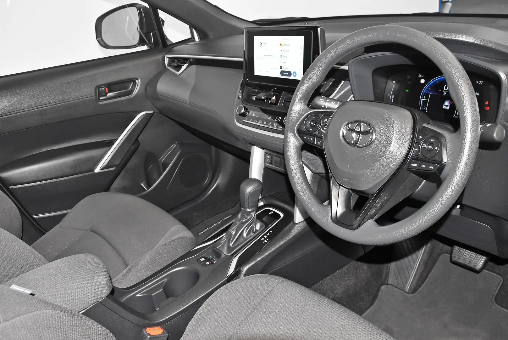 2024 Toyota Corolla Cross Gallery Image 8
