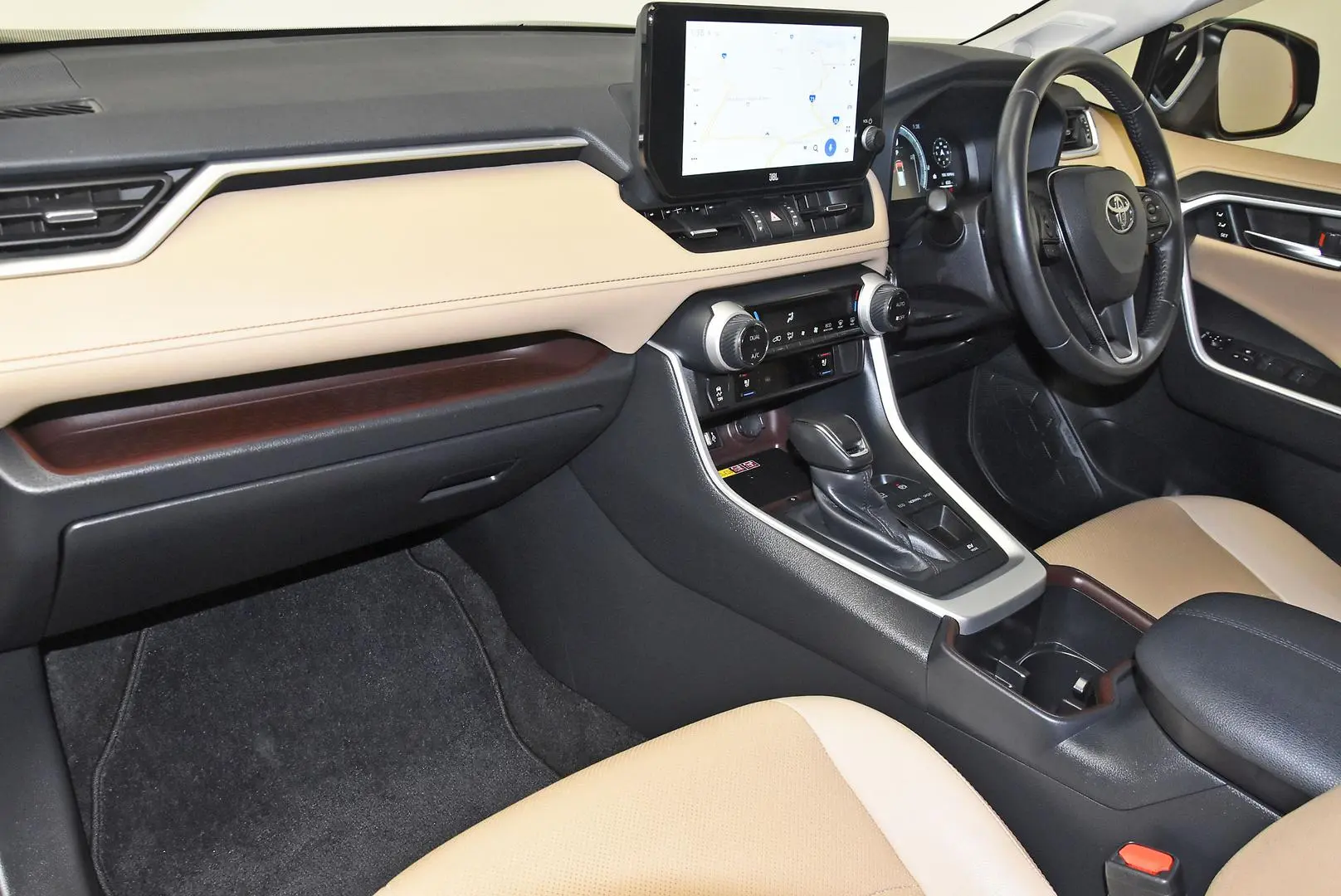 2023 Toyota RAV4 Gallery Image 18