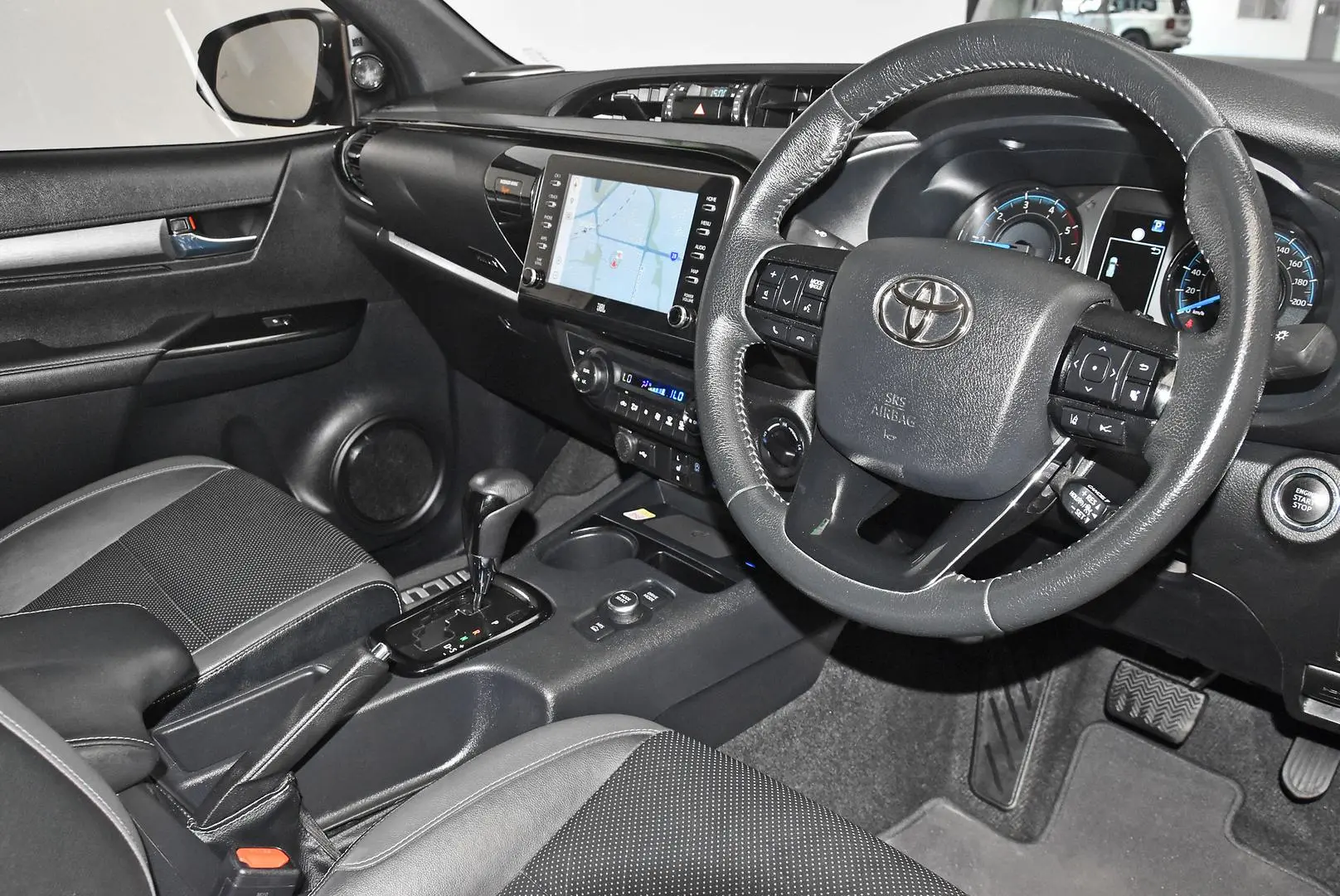 2024 Toyota Hilux Gallery Image 8