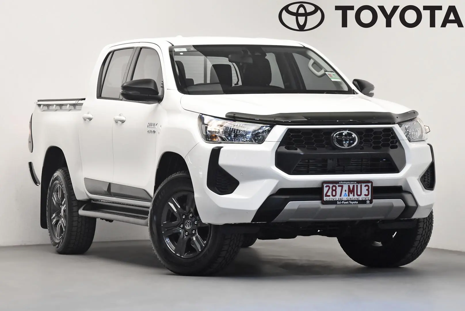 2025 Toyota Hilux Gallery Image 1