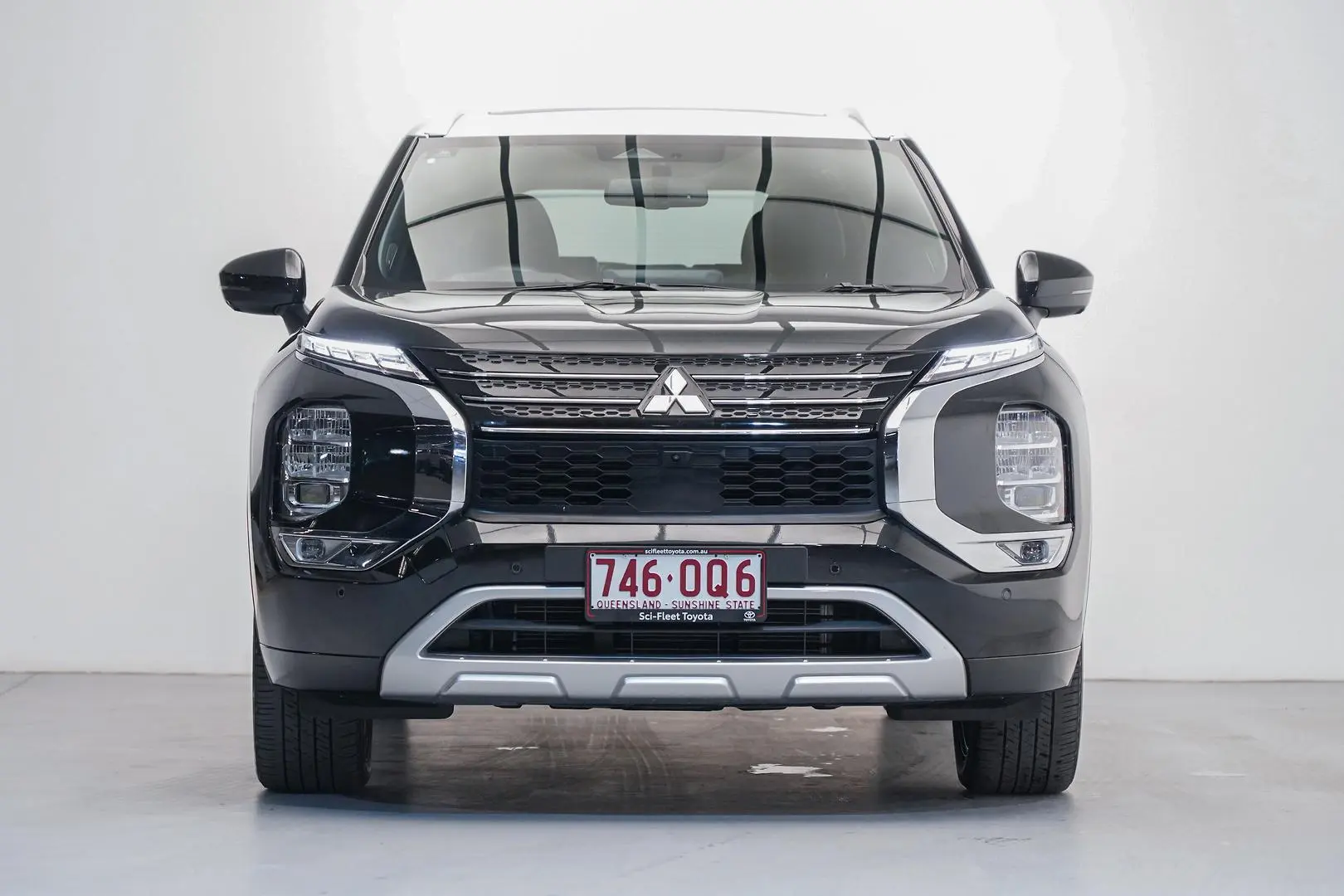 2023 Mitsubishi Outlander Gallery Image 5