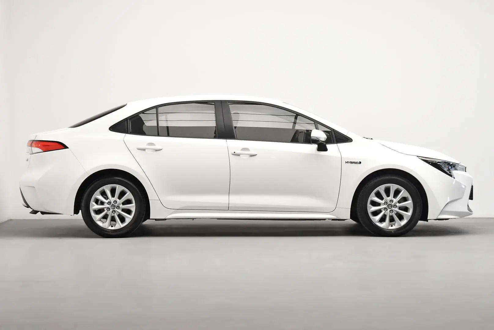 2021 Toyota Corolla Gallery Image 3